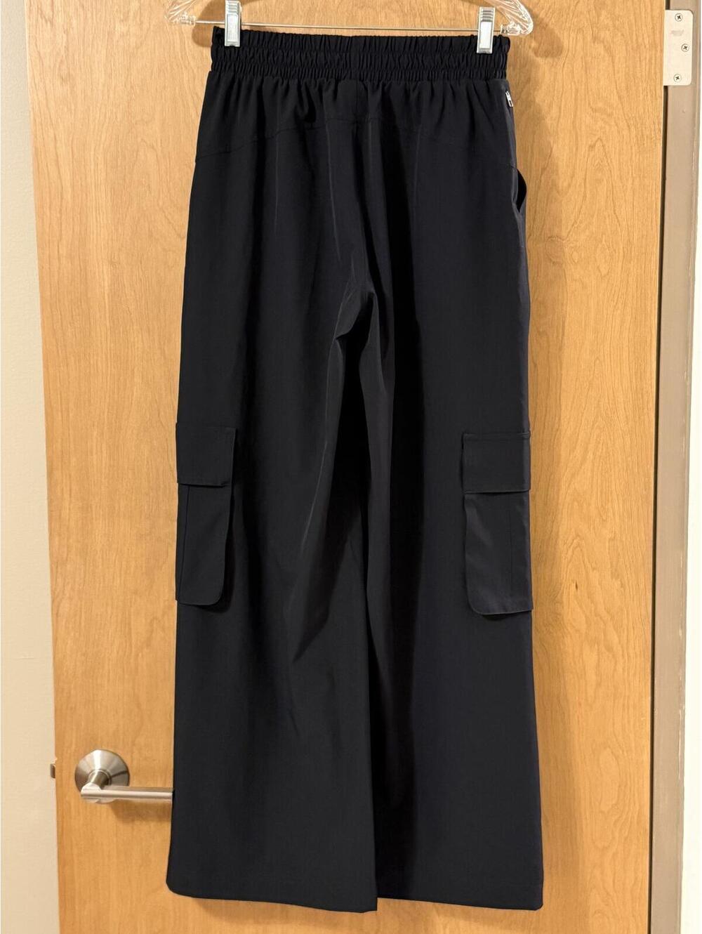 Fabletics Black Wide Leg Cargo Pants Women's XS Regular Elastic Wai - Picture 2 of 5